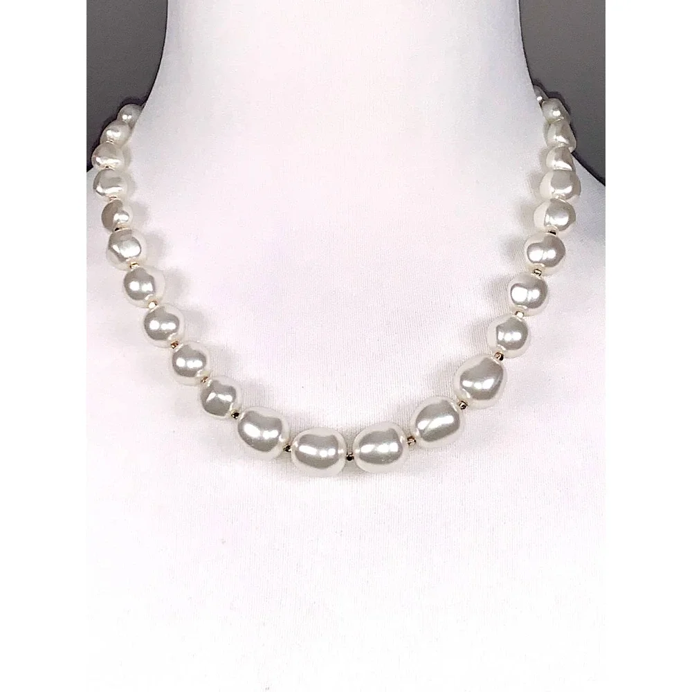LOFT Large White Faux Freshwater Pearl Statement Collar Necklace EUC